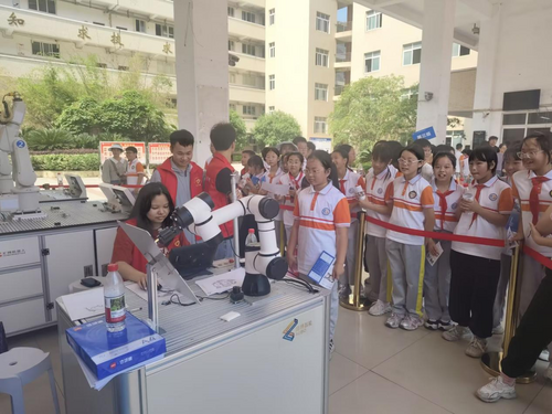 普职融通启新篇 科技赋能助启蒙(1).png